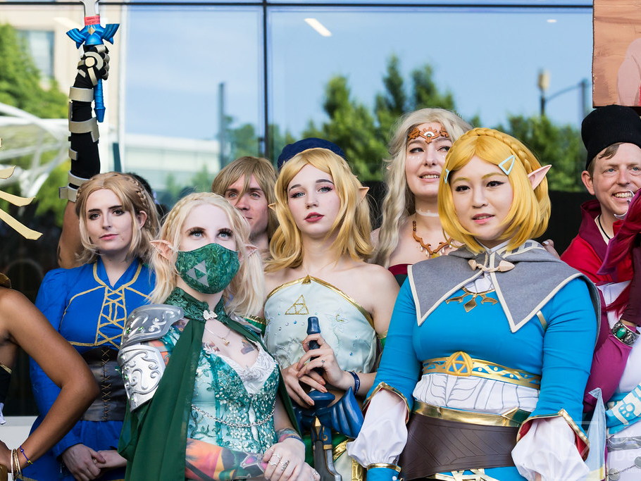 Princess Zelda cosplay inspired by The Legend of Zelda