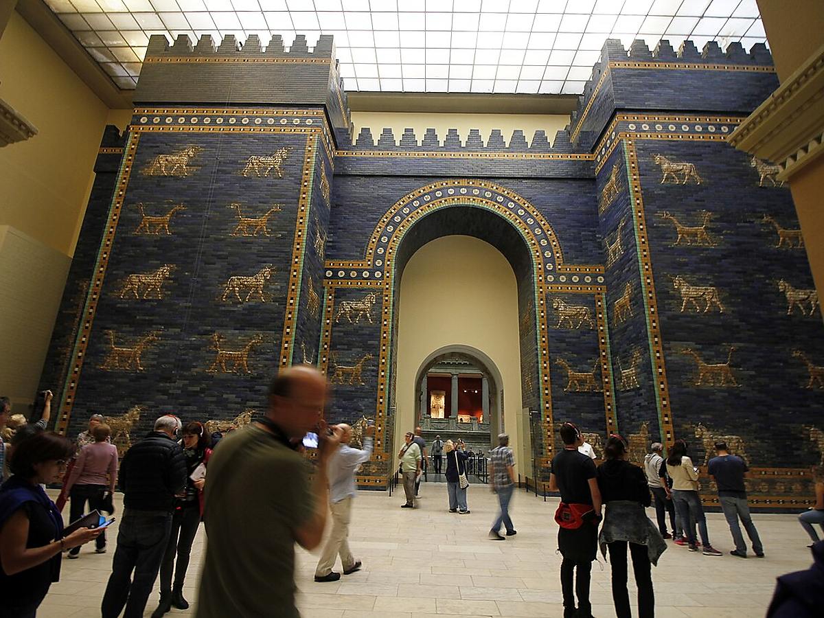 Blue glazed brick reconstruction of Babylon's Ishtar Gate at the Pergamon Museum