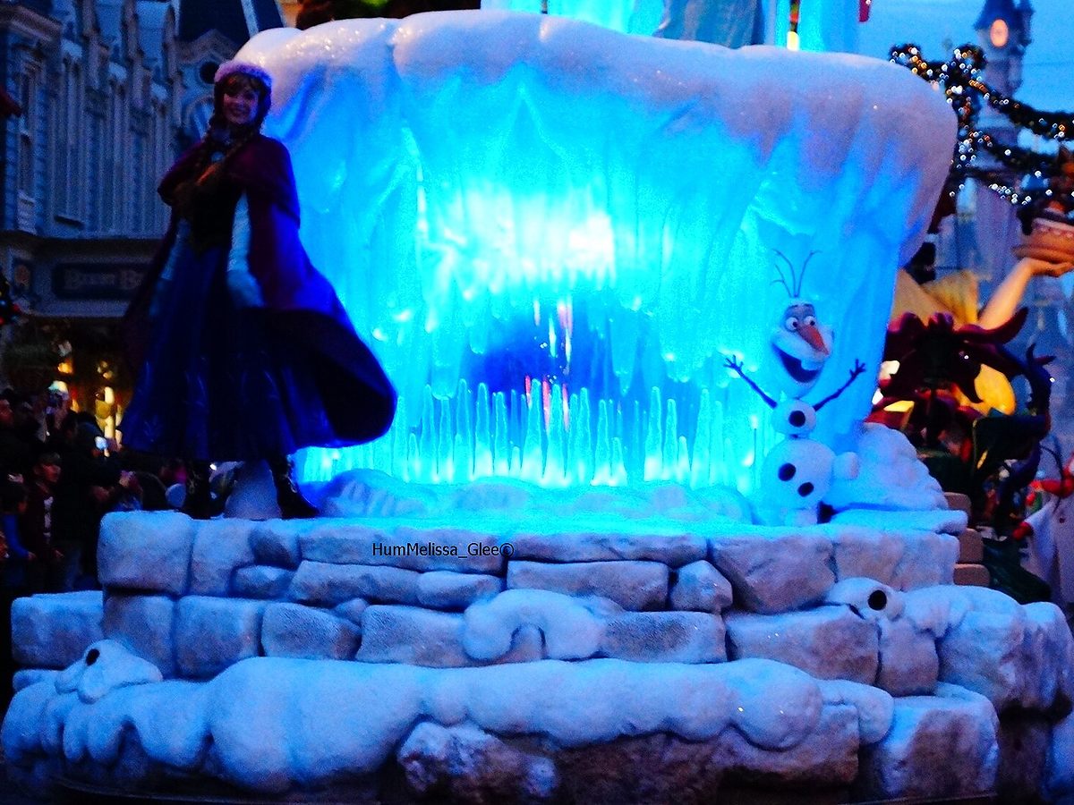 Anna and Olaf from Disney's Frozen appearing in a parade