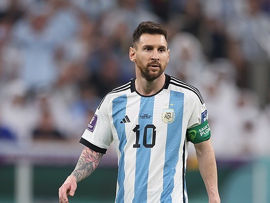 Lionel Messi playing for Argentina at the 2022 FIFA World Cup
