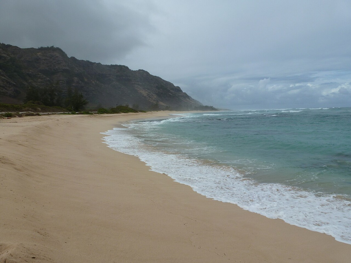 Mokuleia Beach on Oahu used for the Oceanic Flight 815 crash scenes in Lost