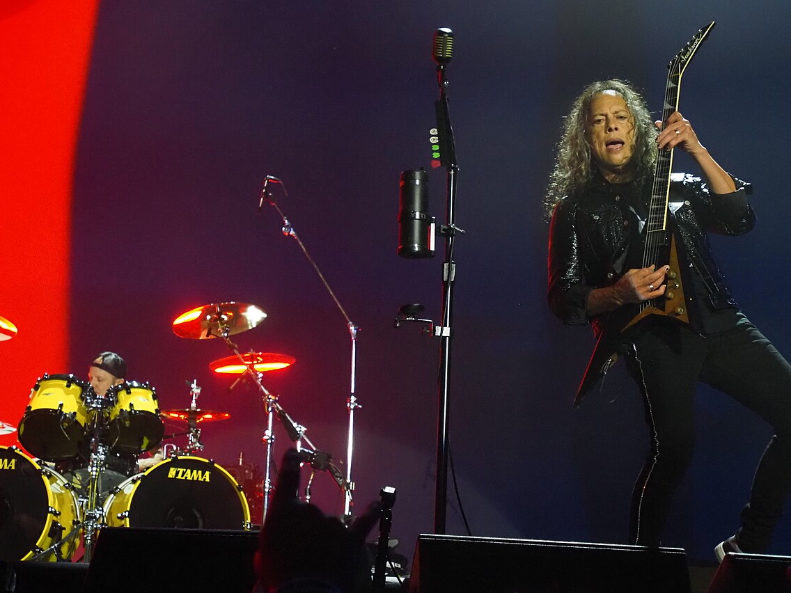 Lars Ulrich and Kirk Hammett performing with Metallica at Marvel Stadium in 2025