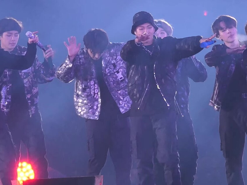 BTS performing Mic Drop during the Speak Yourself tour in Chicago