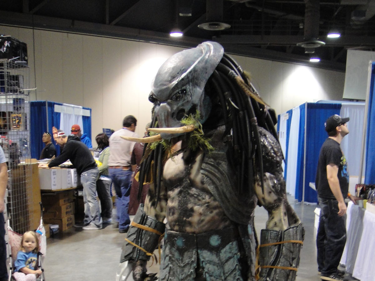 Predator character cosplay at Long Beach Comic Con