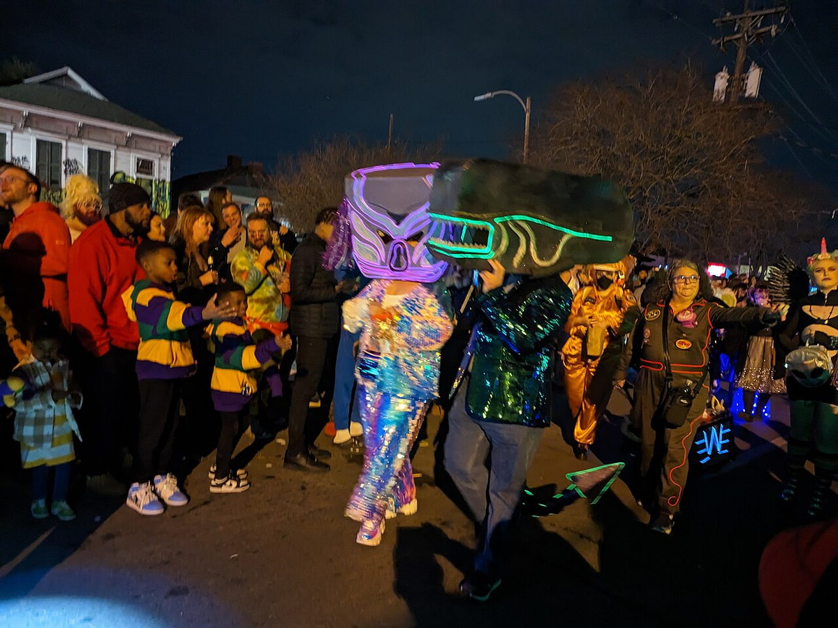 Alien and Predator character costumes at Chewbacchus in New Orleans