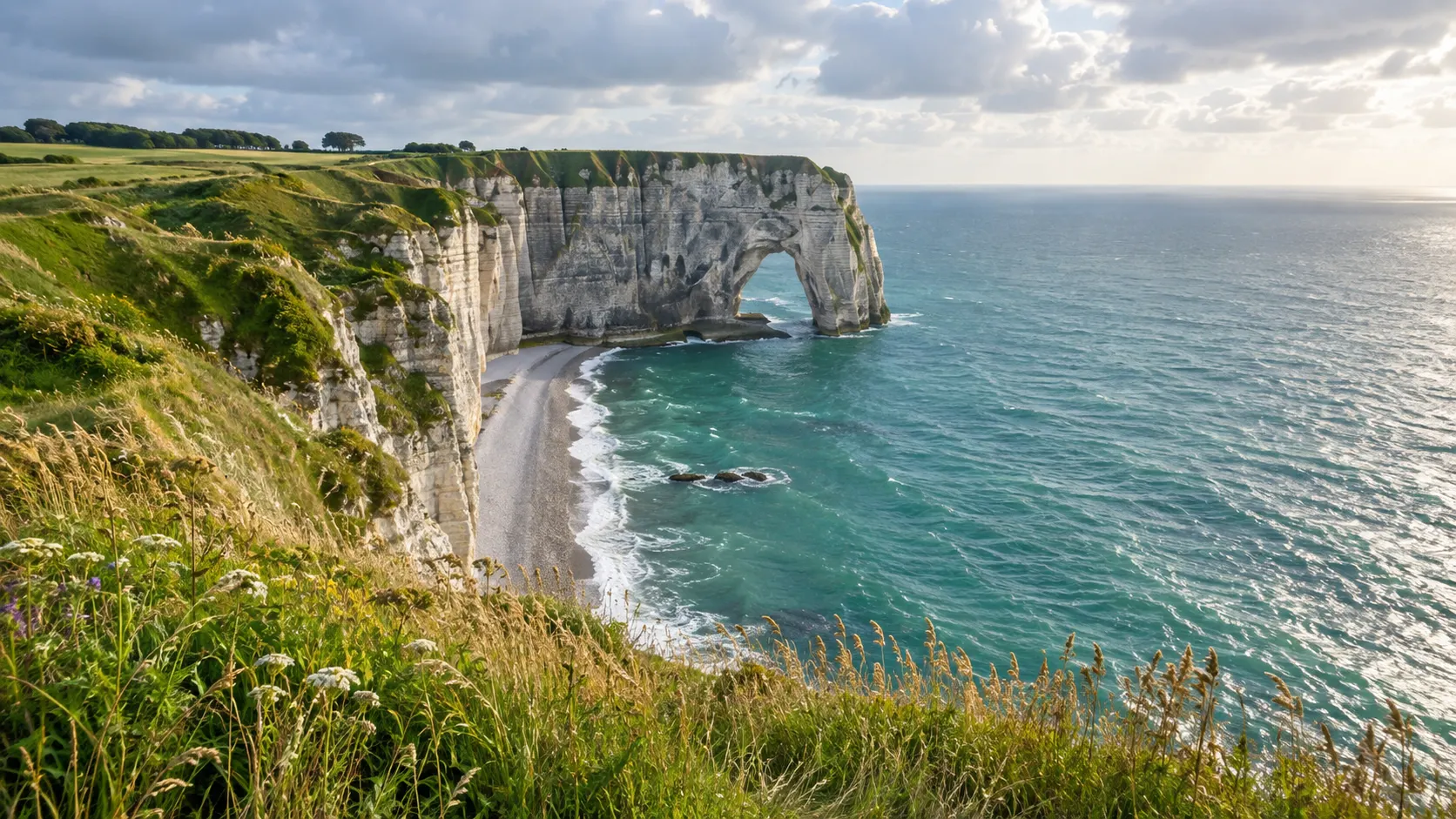White limestone cliffs and sea arch at &Eacute;tretat on the Normandy coast